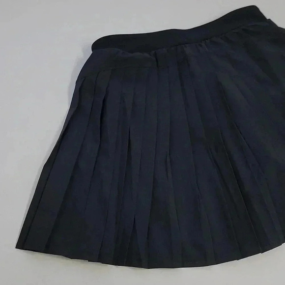 New Spanx get moving skort pleated black skirt - Picture 8 of 10